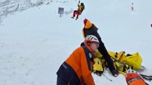 Äußerst belastend waren die Einsätze der vergangenen Wochen für die Bergretter. Im Bild die ...