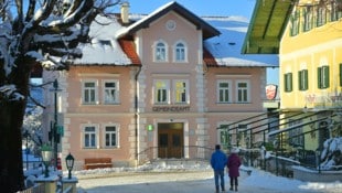 Am Gemeindeamt hängt der Haussegen schief.