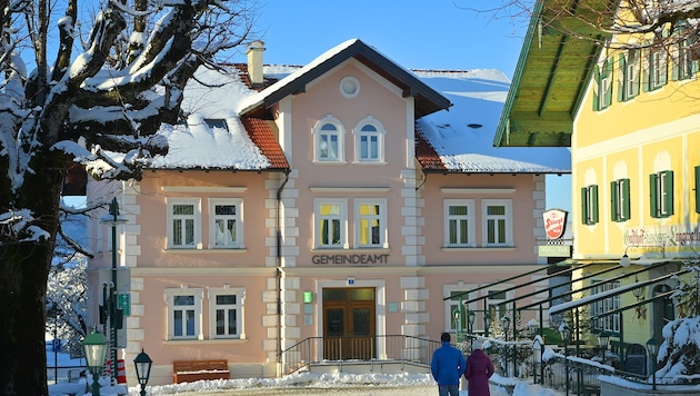 Am Gemeindeamt hängt der Haussegen schief.