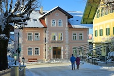 Am Gemeindeamt hängt der Haussegen schief.