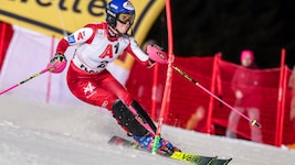 Katharina Truppe freut sich über ihren Stockerl-Platz im Flachau-Nachtslalom.