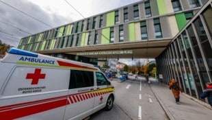 Als Schwerpunktkrankenhaus ist das Landesspital auch für Gastpatienten vor allem aus ...