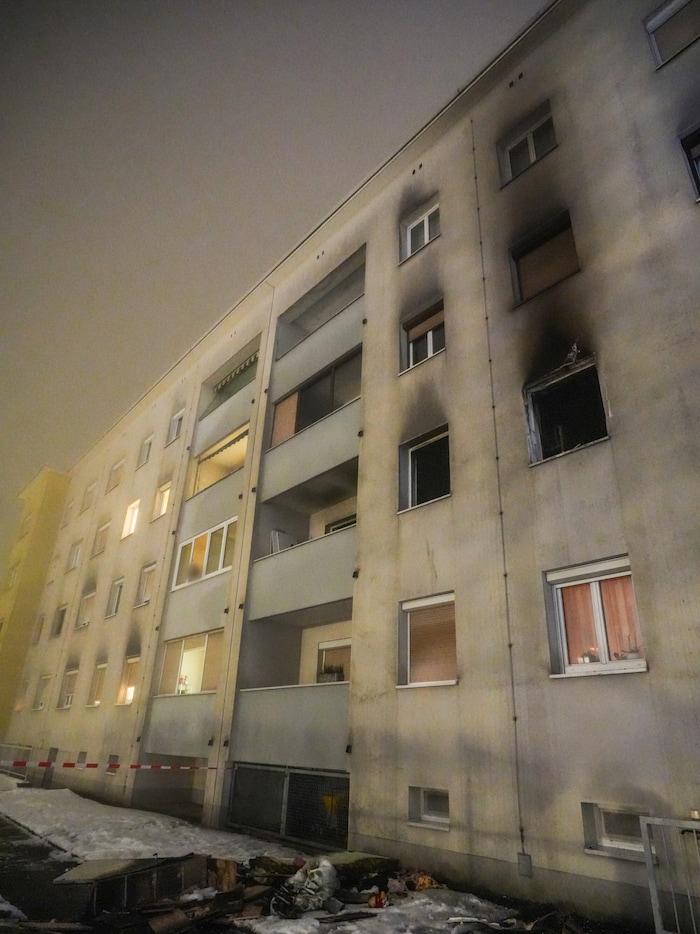 Der Brand passierte in diesem Wohnblock.