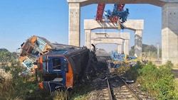 Nach dem Zugunglück in Thailand, bei dem mindestens 32 Menschen ums Leben gekommen sind, mehren ...