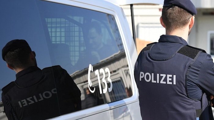 71 Prozent sagen, dass sie der Polizei vertrauen.