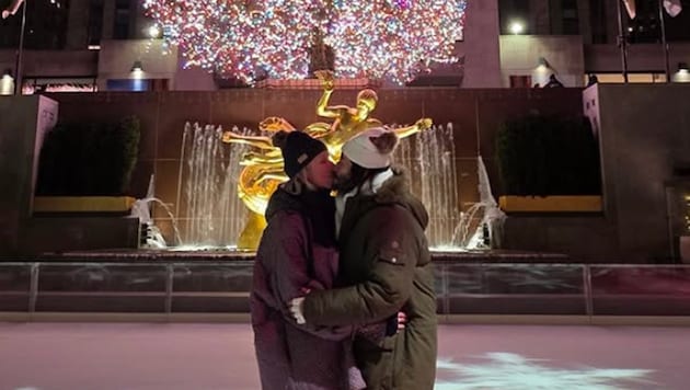 Alexandra Grant und Keanu Reeves hatten auf dem Eislaufplatz vorm Rockefeller Center ein ...