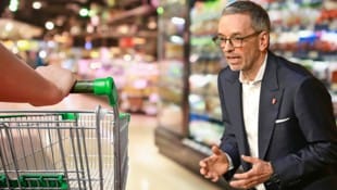 Die Mehrwertsteuer auf Grundnahrungsmittel sinkt auf knapp fünf Prozent. Darauf hat sich die ...