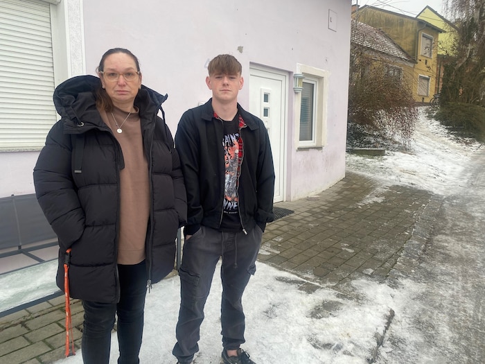 Ms. B. and her son knew the neighbors quite well. Their impression was not the best.