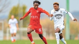 Der Schweizer Ryan Fosso (li.) kommt als Ersatz für Chukwuani zu Meister Sturm.
