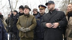 Rosenkranz (M.) führte die Delegation an. Hafenecker (re.) inspizierte die örtlichen ...