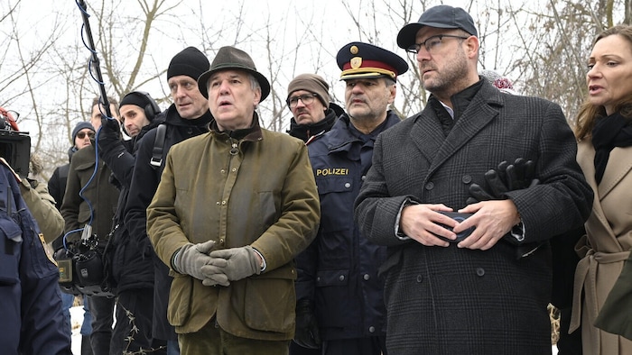 Walter Rosenkranz (M.) führte am 14. Jänner die Delegation beim Lokalaugenscheinan. Christian ...