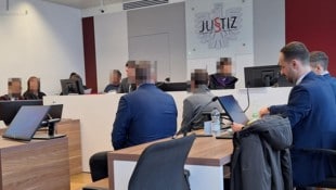 Der Angeklagte wurde vom Schöffensenat vom Vorwurf des Amtsmissbrauchs freigesprochen. Die ...