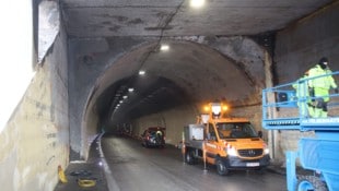 Andreas Tröster Die Schäden an der Galerie und am Tunnelportal sind massiv. Sie gehen in die Millionen. Die ...