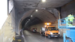 Die Schäden an der Galerie und am Tunnelportal sind massiv. Sie gehen in die Millionen. Die ...