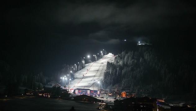 Auf der Hermann Maier-Weltcupstrecke in Flachau leuchtet das Flutlicht ab dem Jahr 2027 bei ...