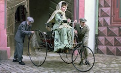 Es war Bertha Benz, die Ehefrau des Automobilpioniers Carl Benz, die das amm 29. Jänner 1886 ...