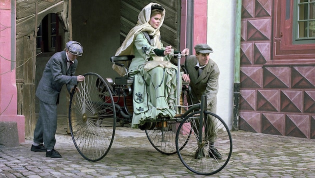 Es war Bertha Benz, die Ehefrau des Automobilpioniers Carl Benz, die das amm 29. Jänner 1886 ...