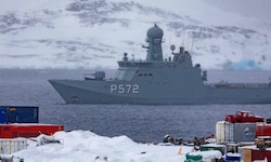 Ein dänisches Kriegsschiff vor Grönlands Küste