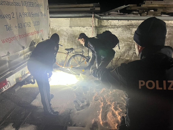 Die Einsatzkräfte dem Täter auf der Spur