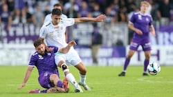 Marinko Sorda (li. am Boden), Führender beim ersten Zwischenstand der 59. „Krone“-Fußballerwahl, ...