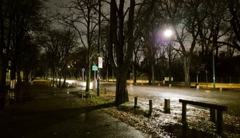 Die Prater Hauptallee in Wien ist einer jener Orte, die nachts gerne gemieden werden.