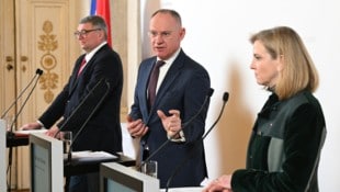 Staatssekretär Jörg Leichtfried (SPÖ), ÖVP-Innenminister Gerhard Karner und Außenministerin ...