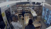 Die vier verdächtigen Frauen hatten blitzschnell „eingekauft“.