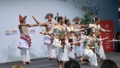 Tänzer aus Sri Lanka präsentieren ihre Kultur.