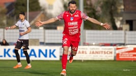 Beim SC Pinkafeld spielt Ex-Bundesliga-Profi Dario Tadic mit Herz – und das sichtbar am Trikot.