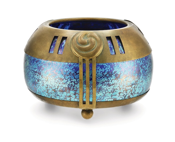 Große Vase mit Messingmontierung im Secessionsstil, Johann Lötz Witwe, Klostermühle, für E. ...