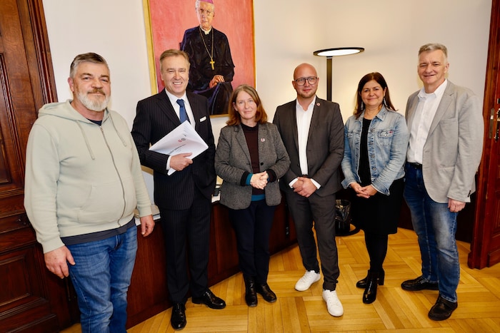 Stadion-Gipfel: Karl Dreisiebner, Christian Jauk, Elke Kahr, René Ziesler, Doris Kampus und ...