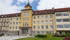 Der Verletzte wurde ins Krankenhaus Lienz eingeliefert. 