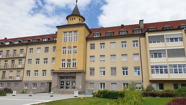 Ins Krankenhaus Lienz wurden die beiden Verletzten aus dem Gailtal gebracht.