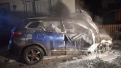 Das Auto konnte rasch gelöscht werden, brannte aber völlig aus.