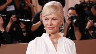 Pamela Anderson hätte gern mehr Kontakt zu ihrem Ex Tommy Lee, mit dem sie zwei Söhne hat.