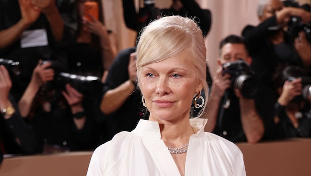 Pamela Anderson hätte gern mehr Kontakt zu ihrem Ex Tommy Lee, mit dem sie zwei Söhne hat.