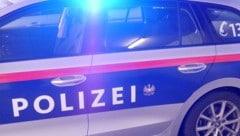 Die Ermittlungen laufen auf Hochtouren – die Frau wurde tot in ihrem Zimmer in einem ...