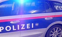 Die Ermittlungen laufen auf Hochtouren – die Frau wurde tot in ihrem Zimmer in einem ...