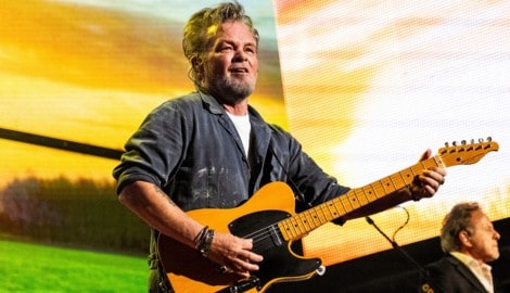 Der Musiker ist in großer Sorge um seine Tochter Teddi und muss mitansehen, wie sehr sie ...