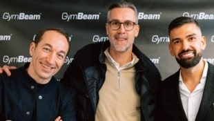 Ehemalige Erzrivalen: Manuel Ortlechner (li.) mit Stefan Maierhofer (M.). Rechts ist Dalibor ...