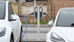 Dass das Angebot an elektrisch betriebenen Fahrzeugen zunimmt, merkt man mittlerweile auch ...