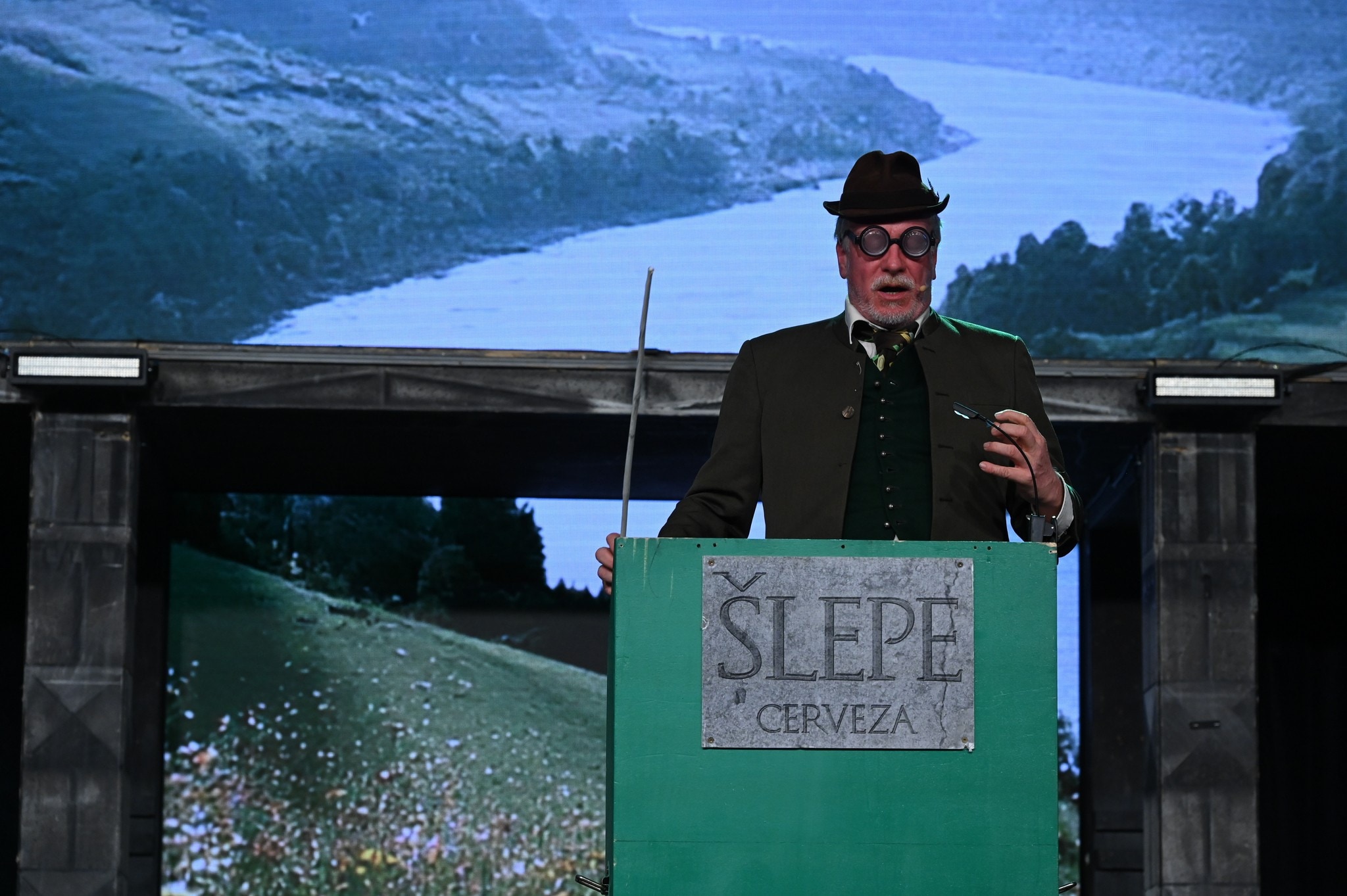 Die Lösung für alles kennt da Birgamasta von Rosntol alias Willi Noll.