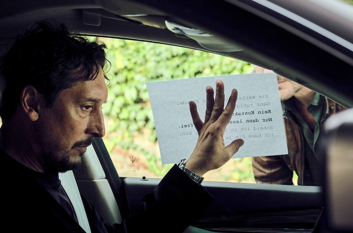 Hans Löw spielt den unausstehlichen Ehemann Stefan.