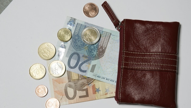 Das Geld kommt aufs Konto. Und geht gleich wieder.