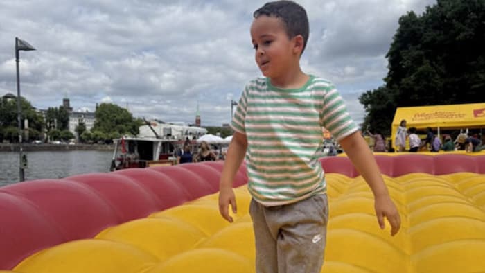 Auf der Suche nach Noah wertet die Polizei den Angaben zufolge Hinweise, Fotos und Videos der ...