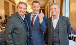 Roščić launig, flankiert vom ORF-Kult-Duo Christoph Wagner-Trenkwitz und Karl Hohenlohe