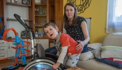 Rahel Beuchel aus Lieboch will, dass ihr Sohn Frederick mit seinen Freunden in die Schule gehen ...