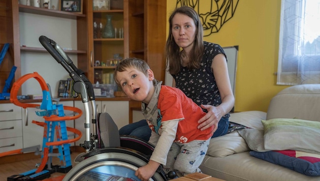 Rahel Beuchel aus Lieboch will, dass ihr Sohn Frederick mit seinen Freunden in die Schule gehen ...