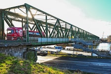 2028 muss die alte Brücke für drei Monate gesperrt werden. Grund dafür ist die Erneuerung des ...