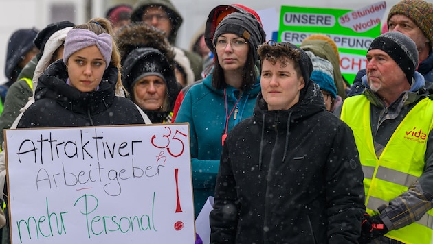 Am Montag dieser Woche gab’s einen Protest vor dem Landhaus, nächste Woche wird gestreikt.